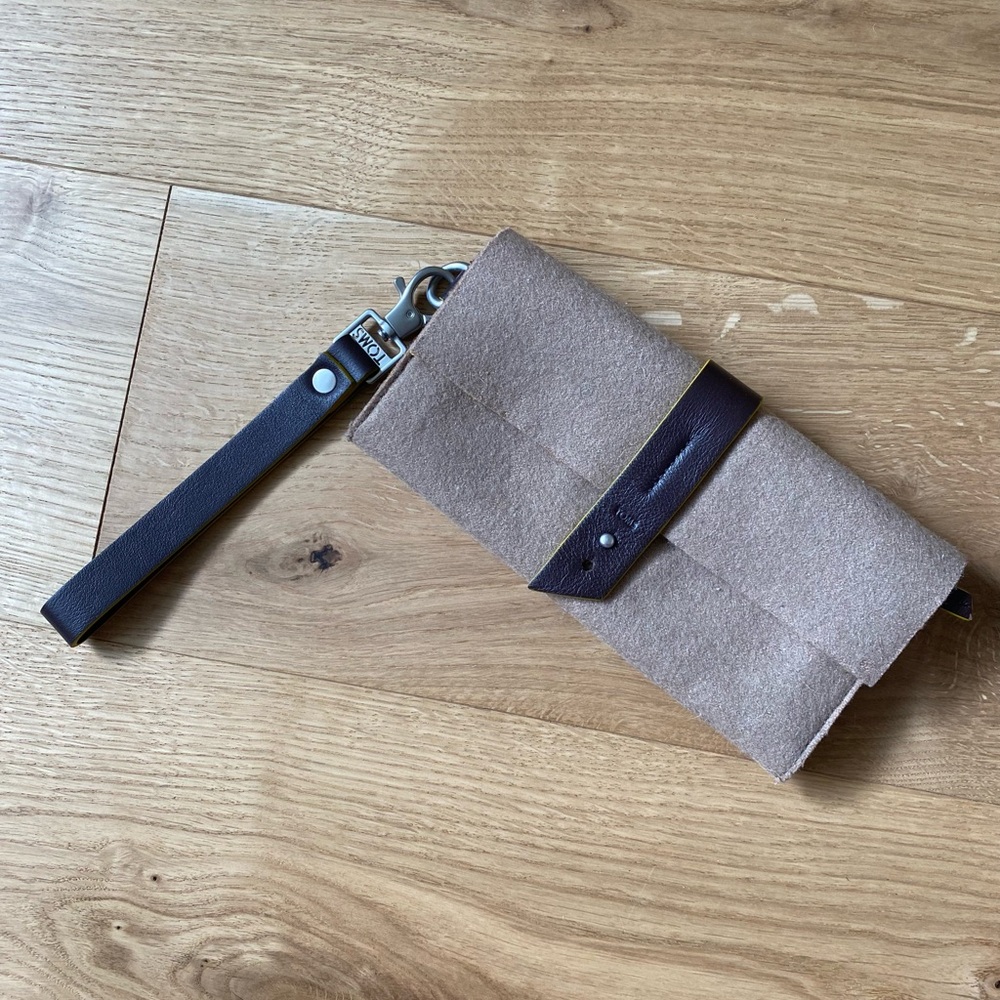 Tom’s Tan and Brown Felt Wristlet Wallet